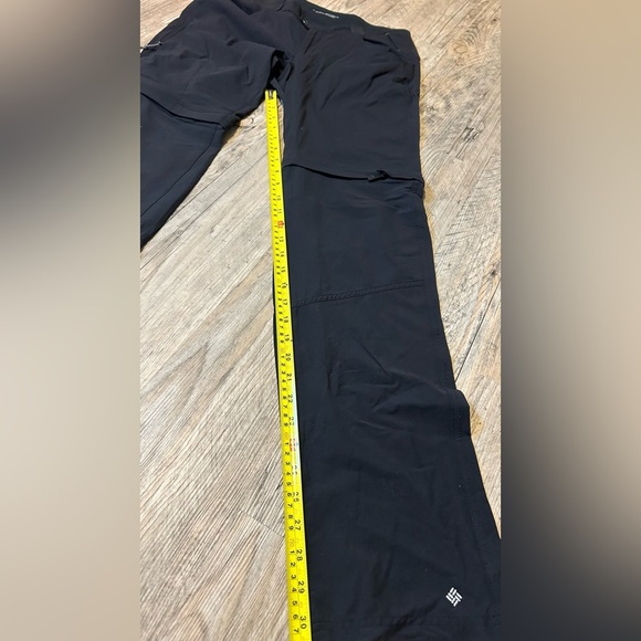 Columbia Women’s 2 in 1 Convertible Black Outdoor Pants - Size 6 - Picture 4 of 10